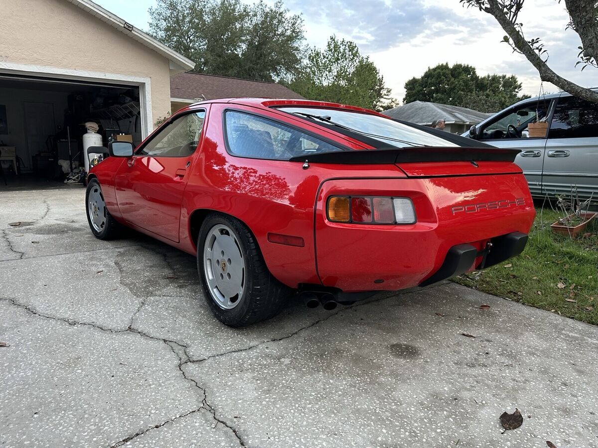 1983 Porsche 928 S - photo 4