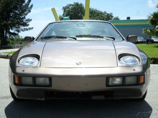 1983 Porsche 928 S - photo 3