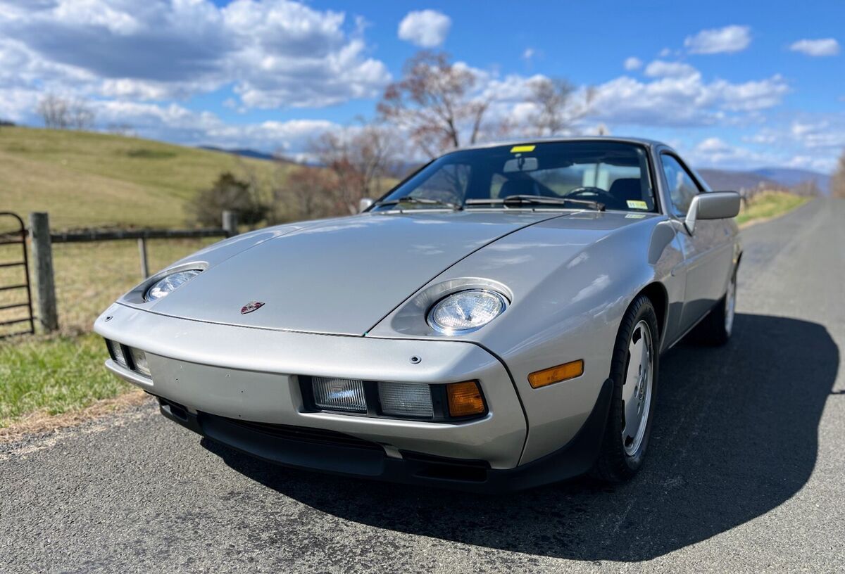 1983 Porsche 928 S - photo 10