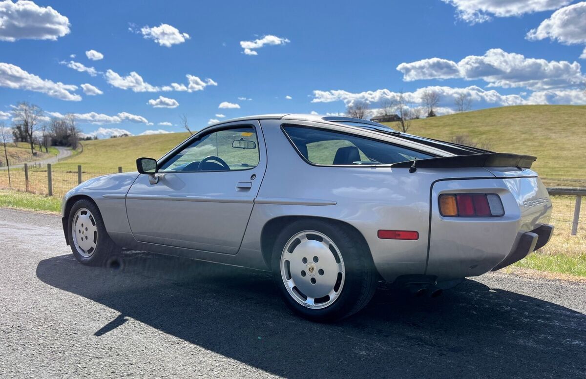 1983 Porsche 928 S - photo 3