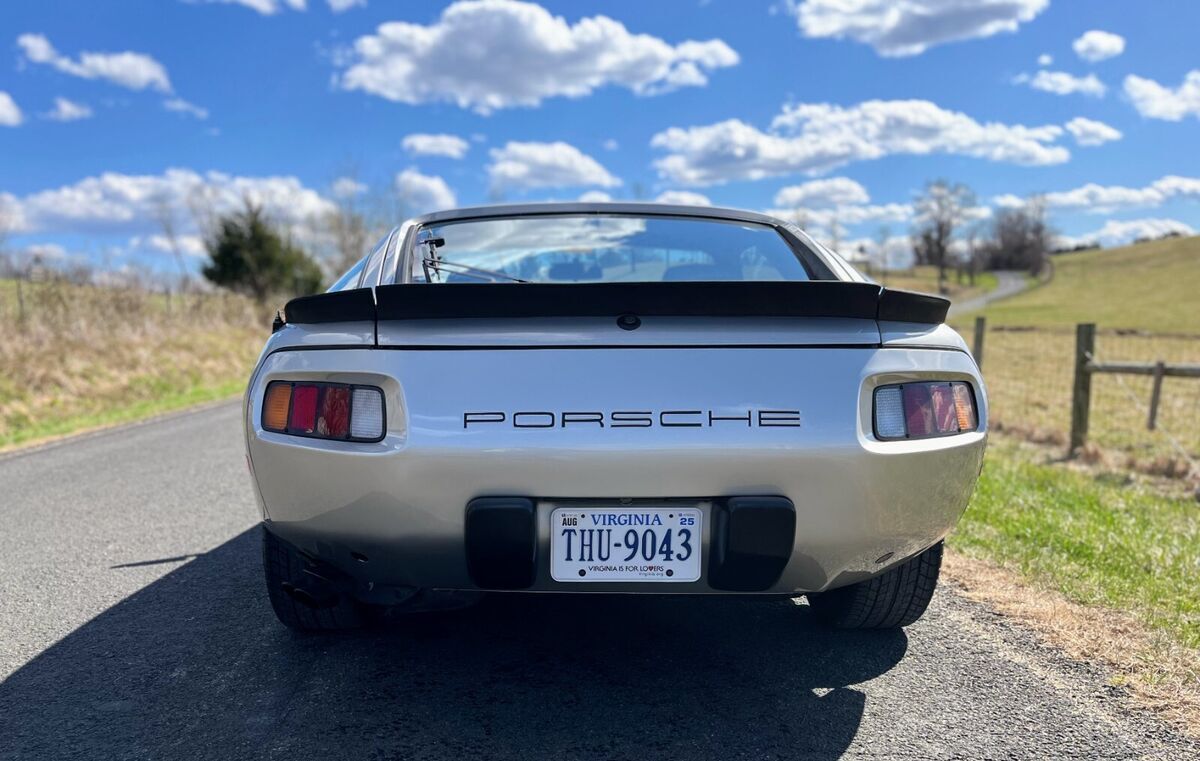 1983 Porsche 928 S - photo 5