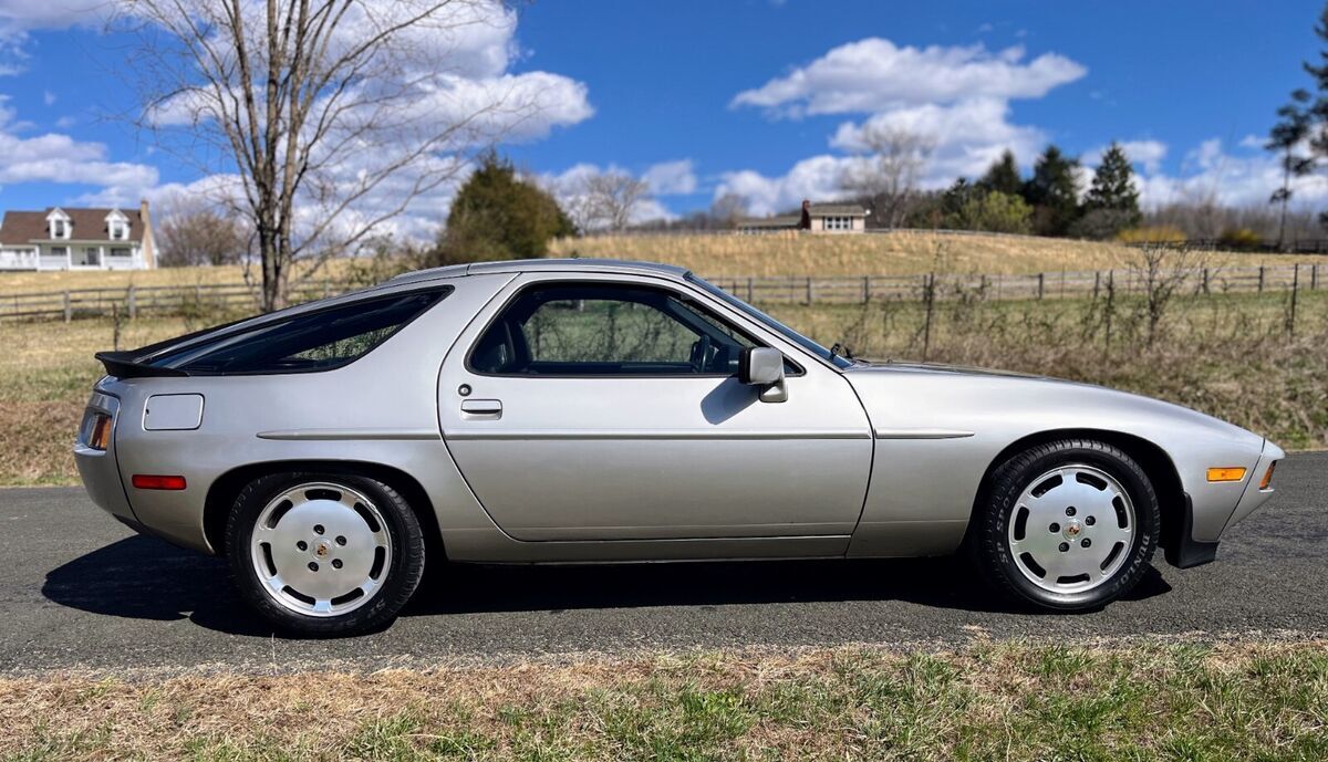1983 Porsche 928 S - photo 8