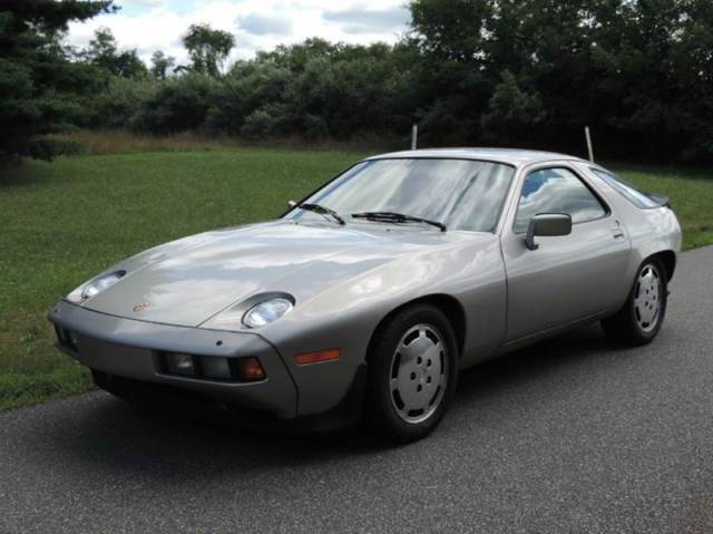 1983 Porsche 928 S 5 speed Manual West Coast Car NO RESERVE! 1983 Porsche 928 S 2dr Hatchback