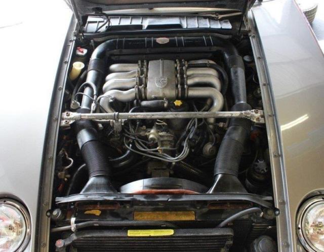 1983 Porsche 928 CD Player, Leather Seats, Sunroof /Anti-Lock Brake - photo 9