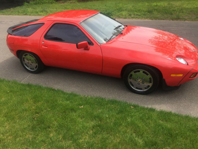 1983 PORSCHE 928 S - RARE - -RUNS AWESOME HEAD TURNER GREAT COLOR COMBO!!!!!!! 1983 Porsche 928