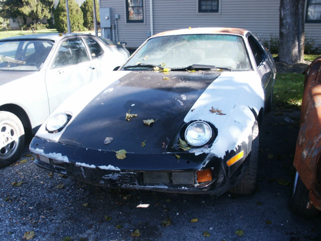 1983 Porsche 928 Black leather - photo 2