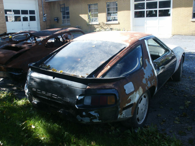 1983 Porsche 928 Black leather - photo 3