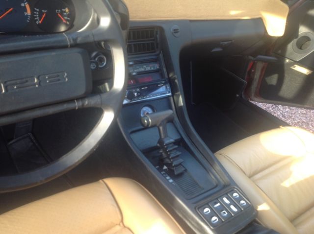 1983 Porsche 928 Base - photo 8