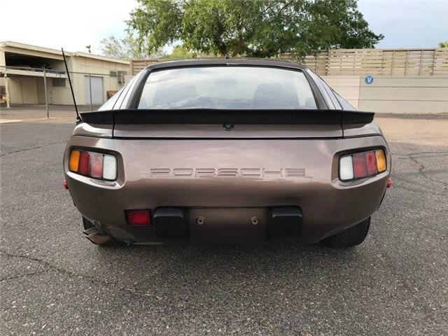 1983 Porsche 928 Euro 928S Manual - photo 3