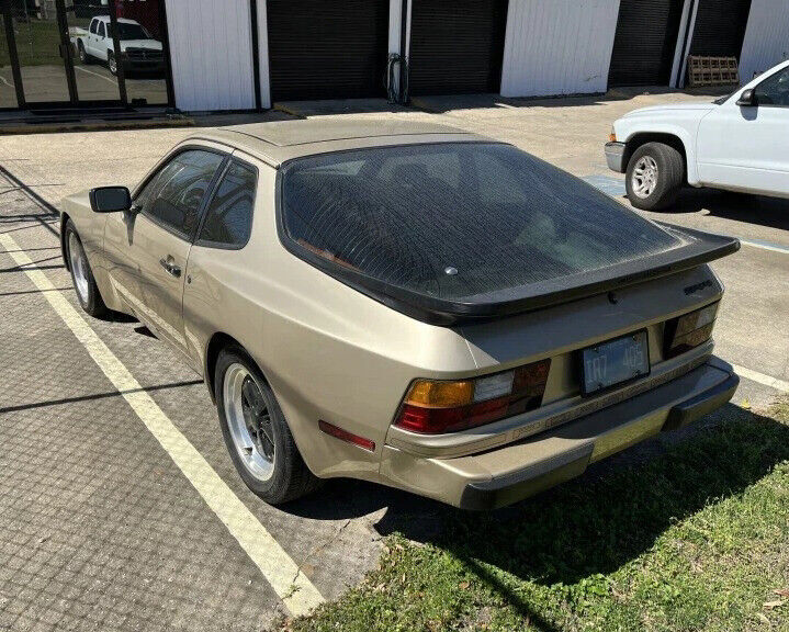 1983 Porsche 944 2dr Hatchback - photo 5