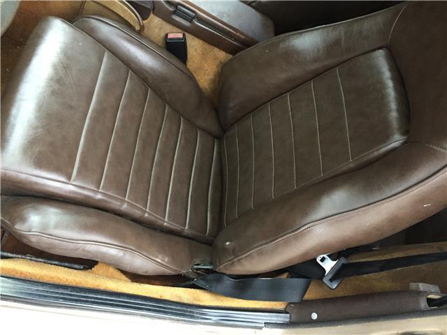 1983 Porsche 944 -- - photo 9