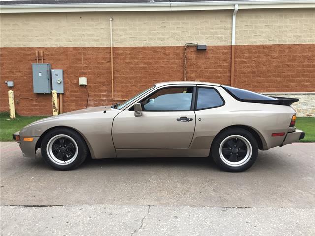 1983 Porsche 944 -- - photo 7