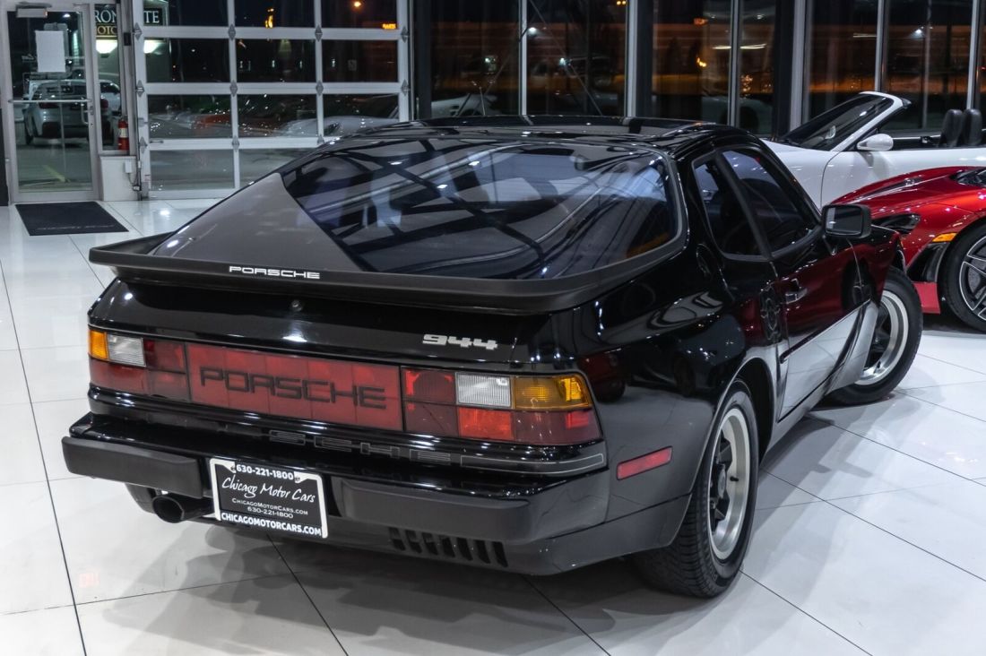 1983 Porsche 944 Manual Transmission! Upgraded Sound System! - photo 13