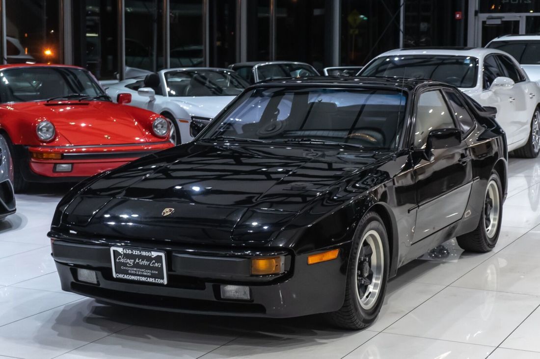 1983 Porsche 944 Manual Transmission! Upgraded Sound System! - photo 7
