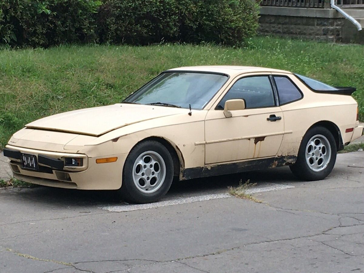 1983 Porsche 944 - photo 3