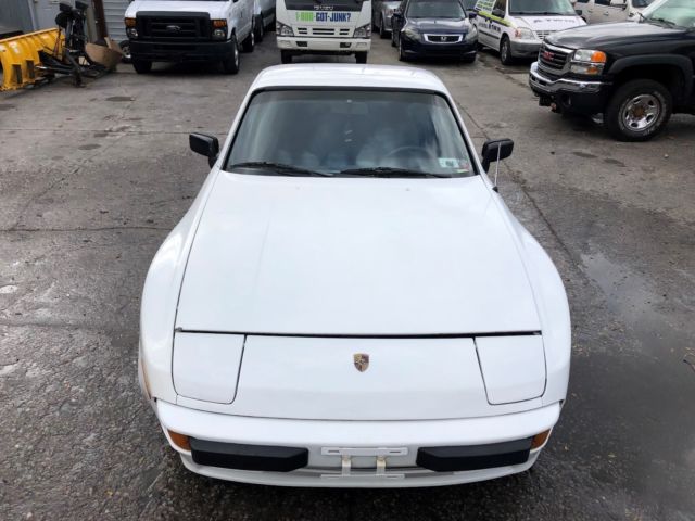 1983 Porsche 944 944 COUPE - photo 2