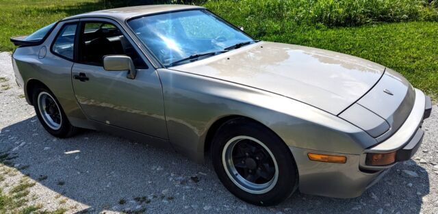 1983 Porsche 944 - photo 3