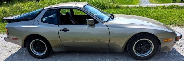1983 Porsche 944 - photo 4