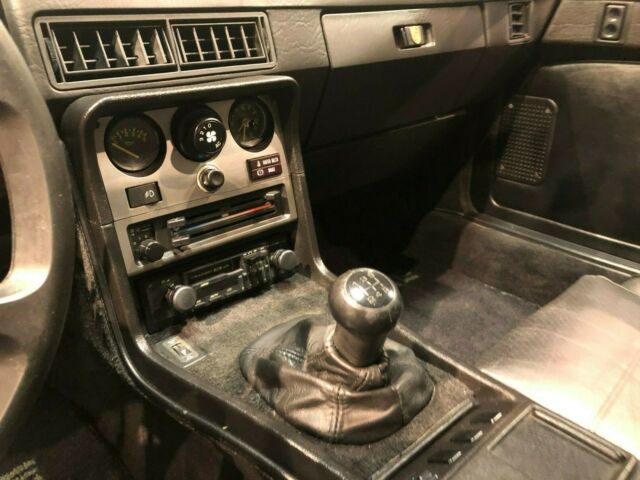 1983 Porsche 944 - photo 11