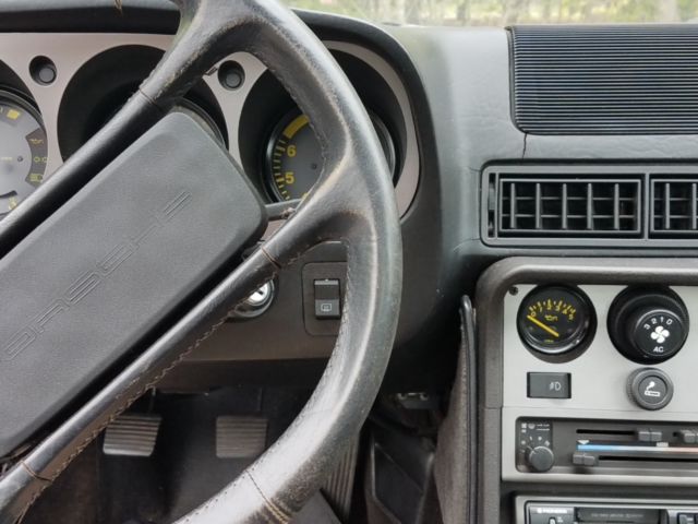 1983 Porsche 944 - photo 5