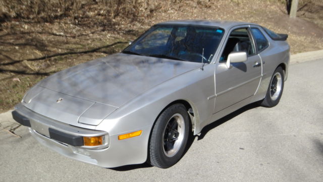 1983 Porsche 944 - photo 2