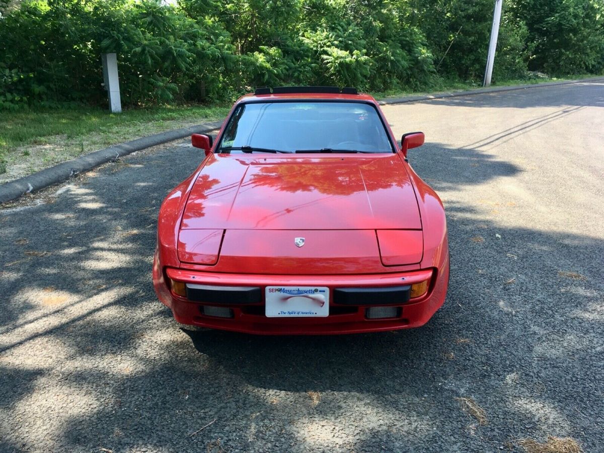1983 Porsche 944 - photo 2