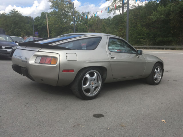 1983 Porsche 928 - photo 6