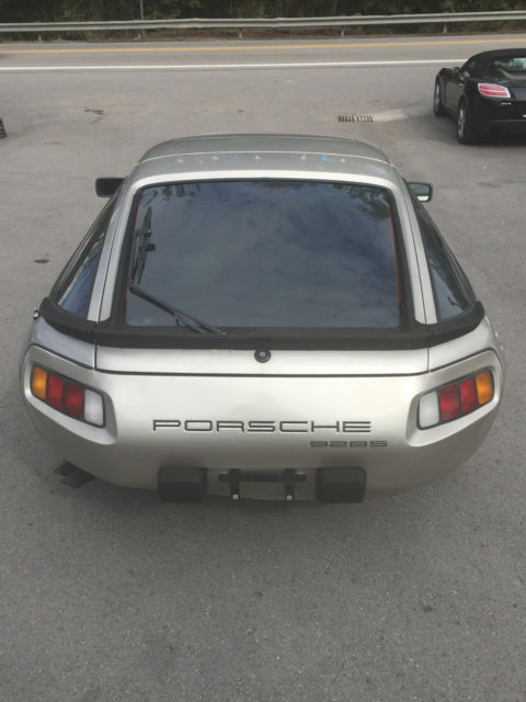 1983 Porsche 928 - photo 7