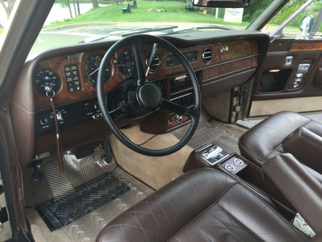 1983 Rolls-Royce Corniche - photo 11
