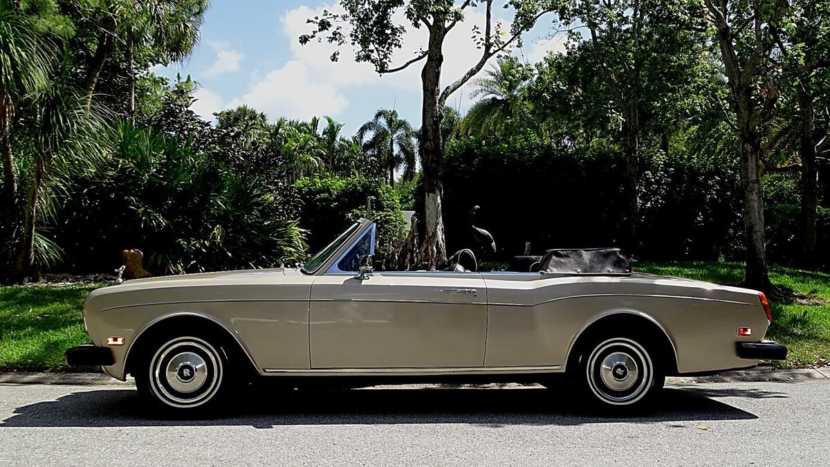 1983 Rolls-Royce Corniche - photo 2