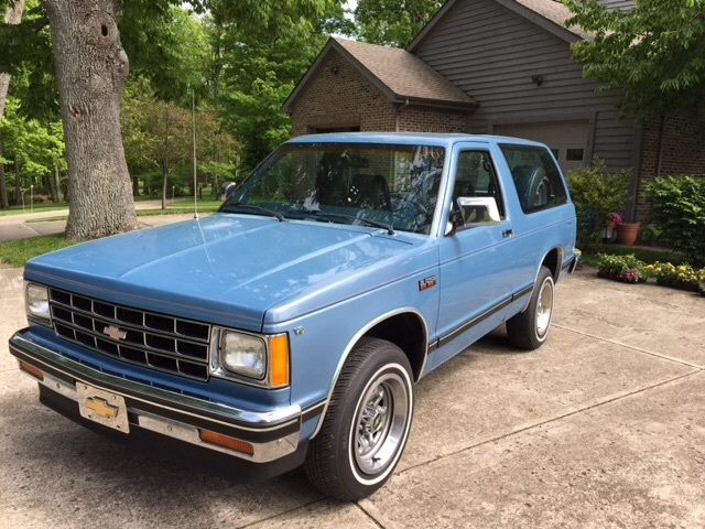 1983 Chevrolet S-10 Tahoe pkg - photo 2