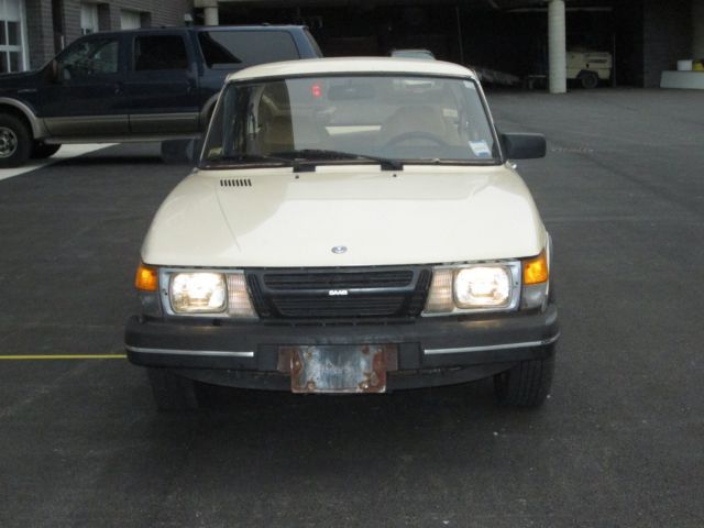 1983 Saab 900 - photo 2