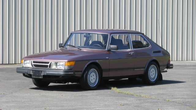 1983 Saab 900 Sedan S 560,850 Miles Amarenth Red 4 Cylinder Engine 2.0L/121 Man 1983 Saab 900 Sedan S