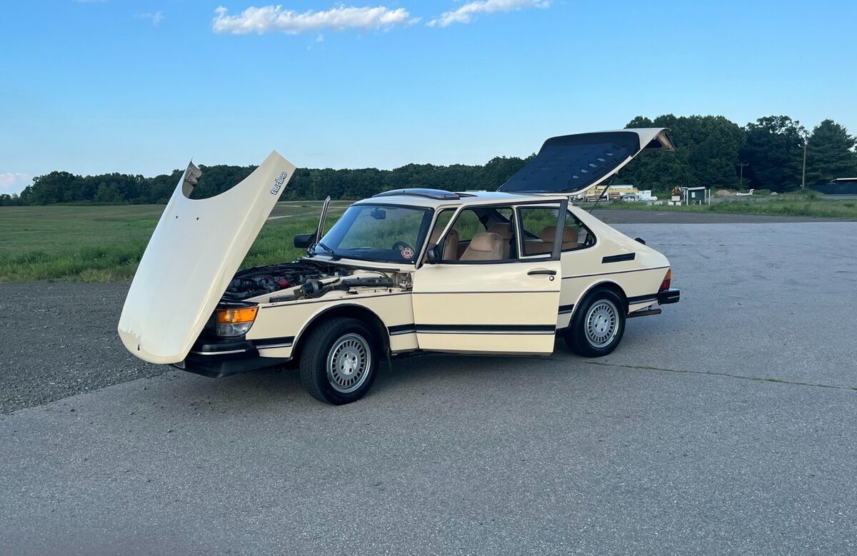 1983 Saab 900 - photo 3
