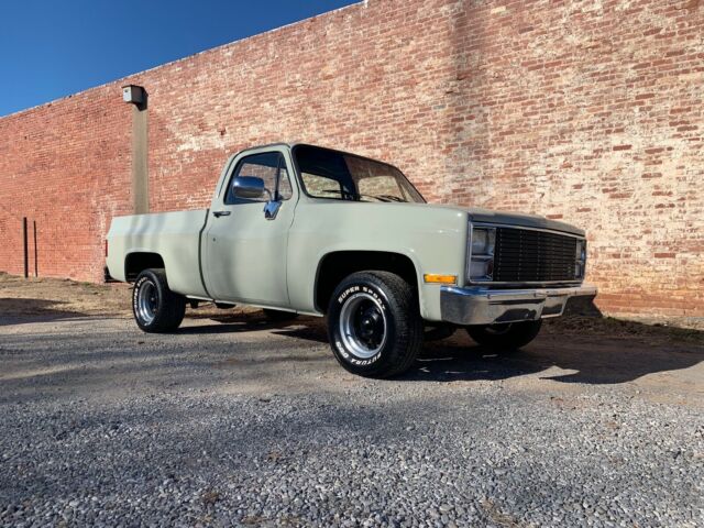 1983 swb GMC short wide bed pickup a really good GMC swb truck 1983 Chevrolet C-10