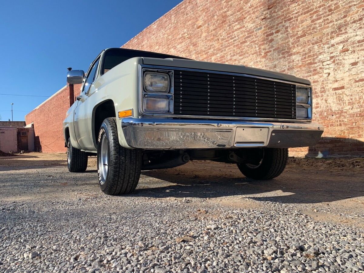1983 Chevrolet C-10 - photo 2