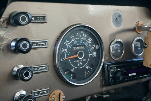 1983 Jeep CJ CJ7 Custom Hunting Jeep 4x4 - photo 9