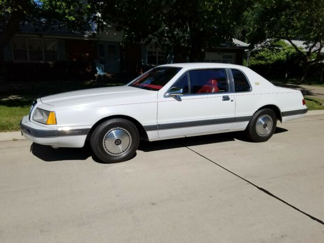 1983 Ford Thunderbird Heritage - photo 2