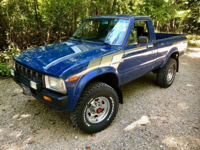 1983 Toyota HILUX 4x4,Survivor,Original,LOW MILES,22R,5Spd,pickup,truck 1983 Toyota 4WD pickup truck
