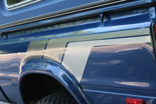 1983 Toyota 4WD pickup truck - photo 11