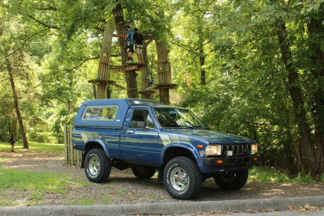 1983 Toyota 4WD Trucks - photo 2
