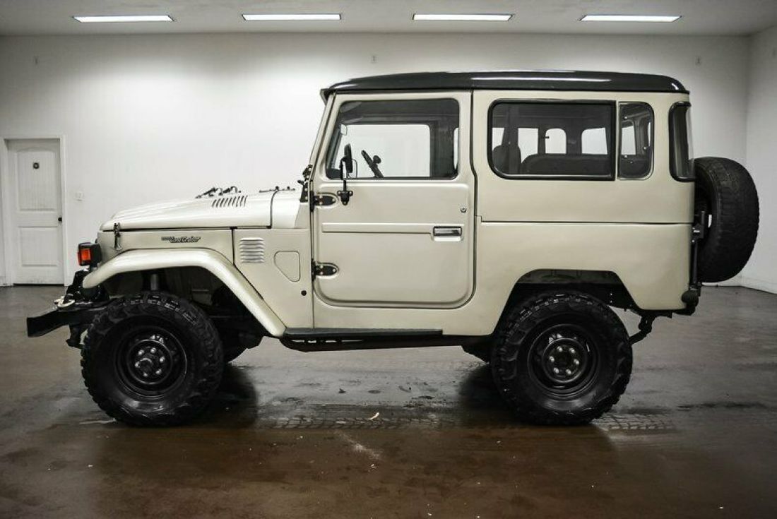 1983 Toyota Land Cruiser FJ40 - photo 4