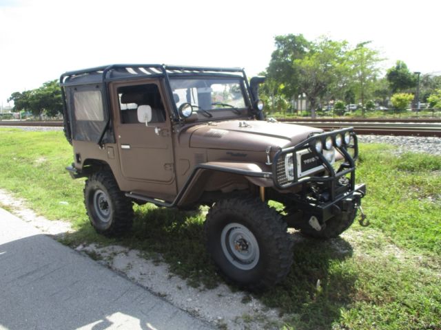 1976 Toyota Land Cruiser - photo 2
