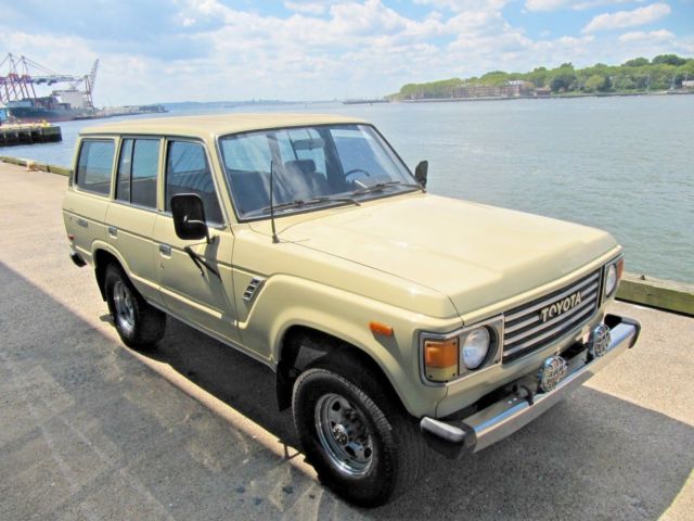 1983 TOYOTA LAND CRUISER FJ60 BEAUTIFUL RUST-FREE LOW MILE 4X4 TRUCK NO RESERVE! 1983 Toyota Land Cruiser fj60