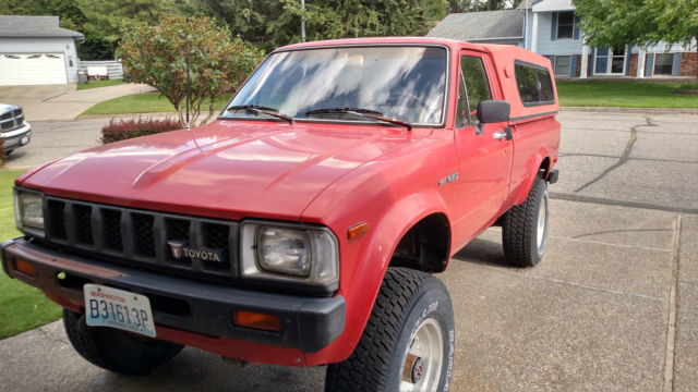 1983 Toyota Pick-Up Truck SR5 4x4 long bed 2nd owner 1983 Toyota SR5 4X4