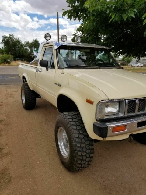 1983 Toyota Pickup - photo 2