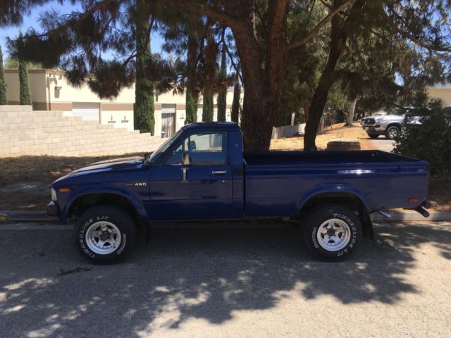 1983 TOYOTA PICKUP 4X4 (4 WHEEL DRIVE) 2-DOOR REGULAR CAB LONG BED (HILUX) 1983 Toyota 4WD Pickup / Hilux