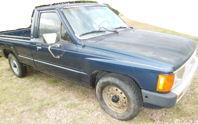 1983 toyota pickup hilux diesel, 5 speed, with A/C 1983 Toyota HILUX 24D