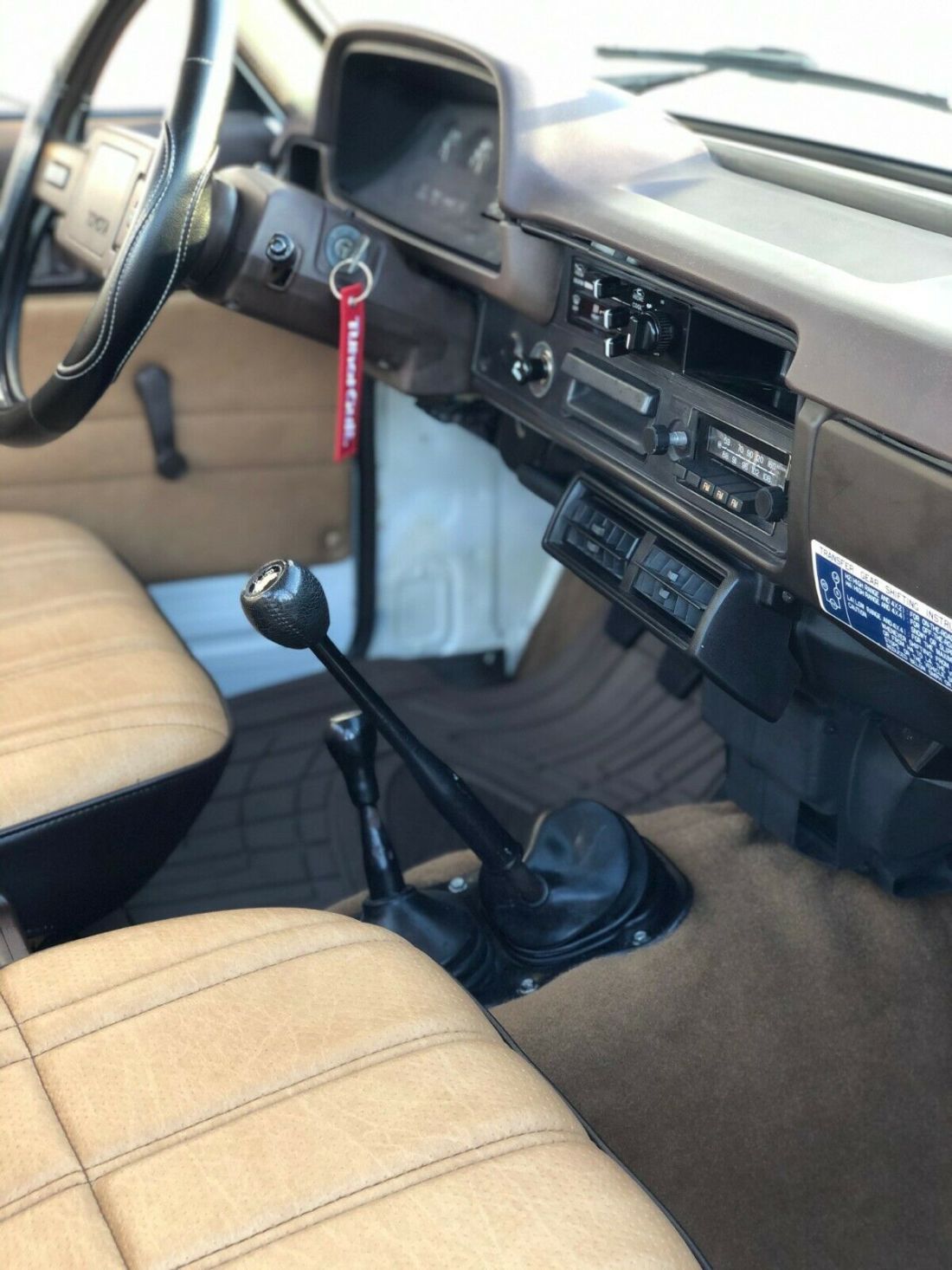 1983 Toyota Pickup SR5 DLX 1/2 TON SHORT BED 4X4 - photo 9