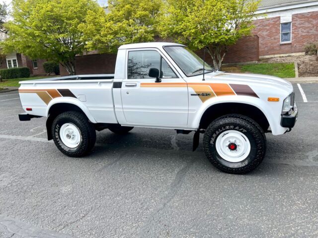 1983 Toyota Pickup - photo 3